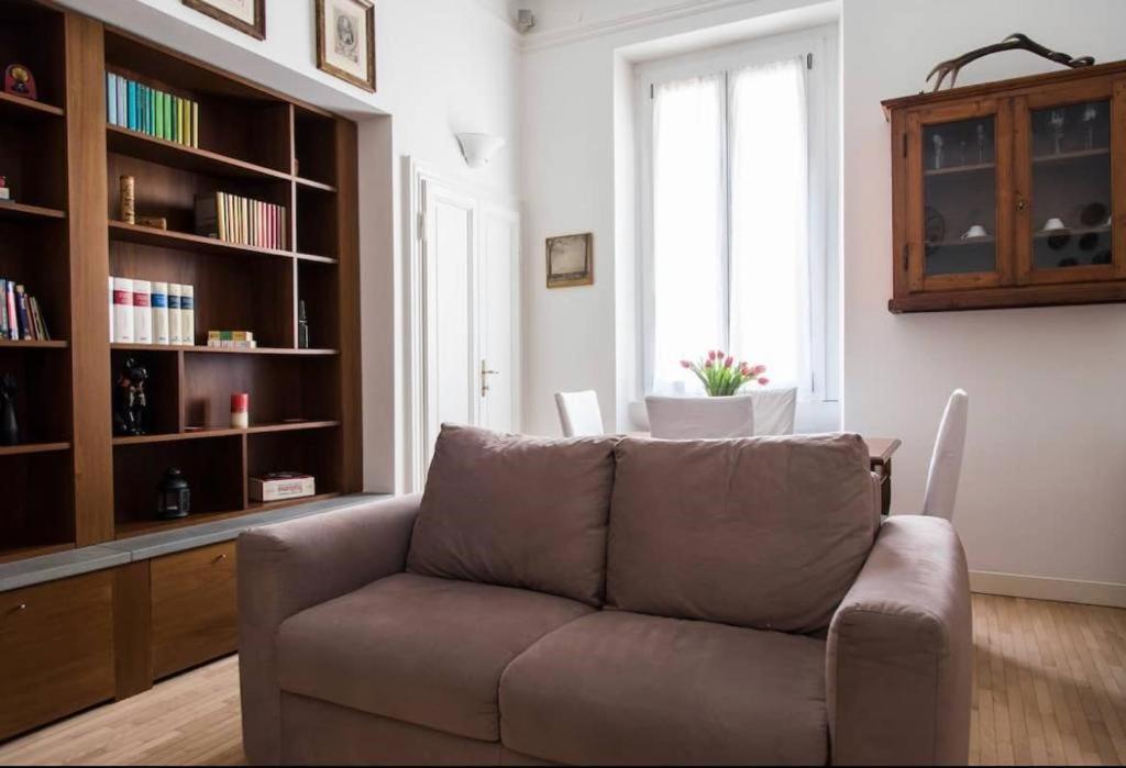 Joivy Classic Flat Near Basilica Di Sant'ambrogio * Milán